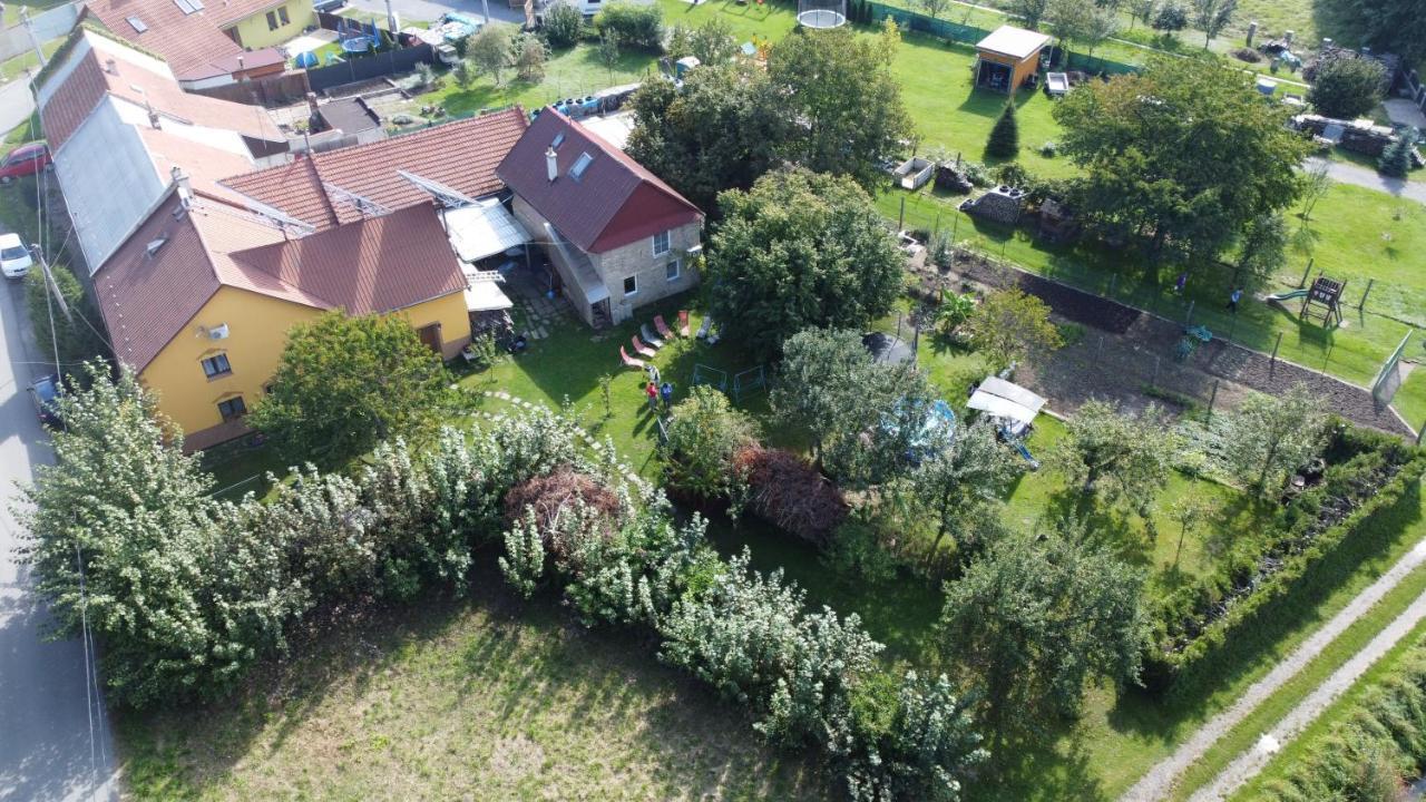 Apartman Hulin, Chrastany - Bily エクステリア 写真