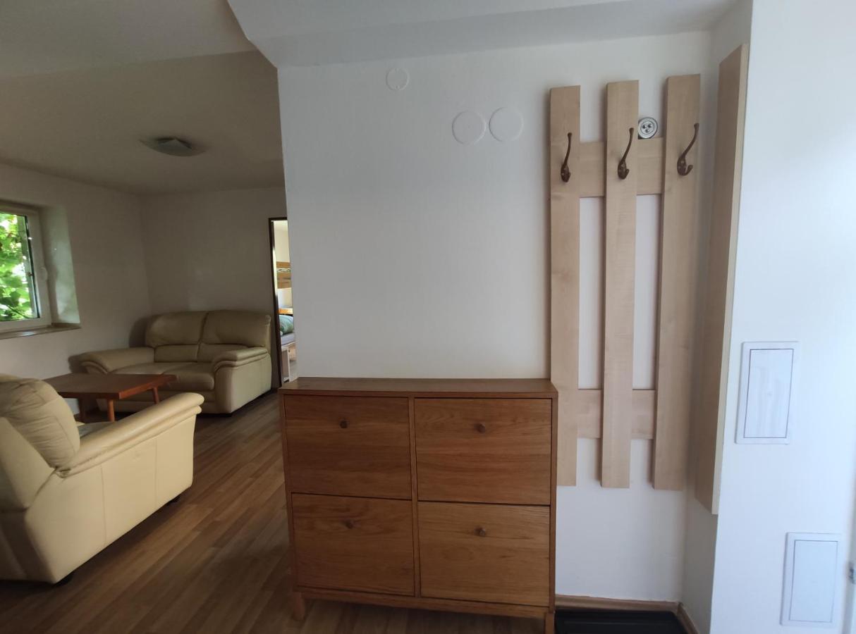 Apartman Hulin, Chrastany - Bily エクステリア 写真