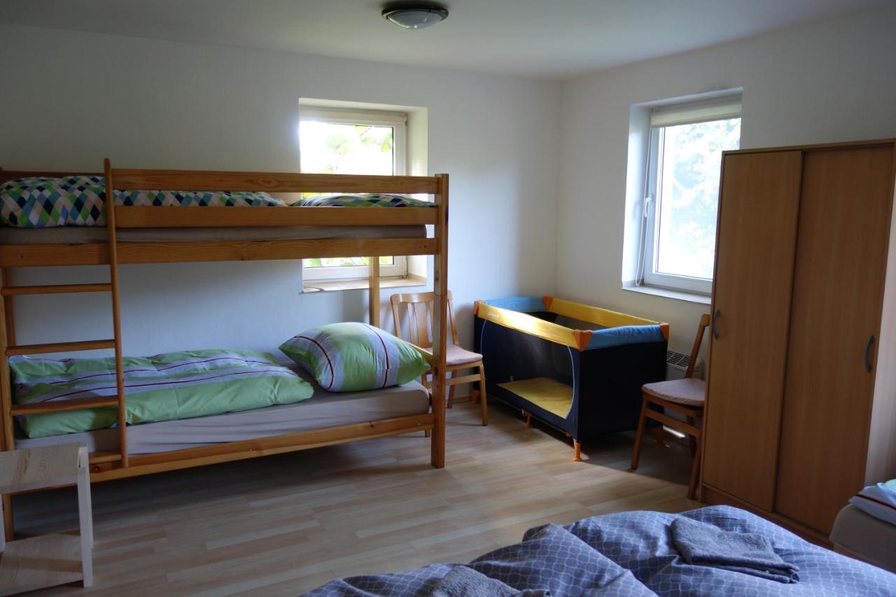 Apartman Hulin, Chrastany - Bily エクステリア 写真